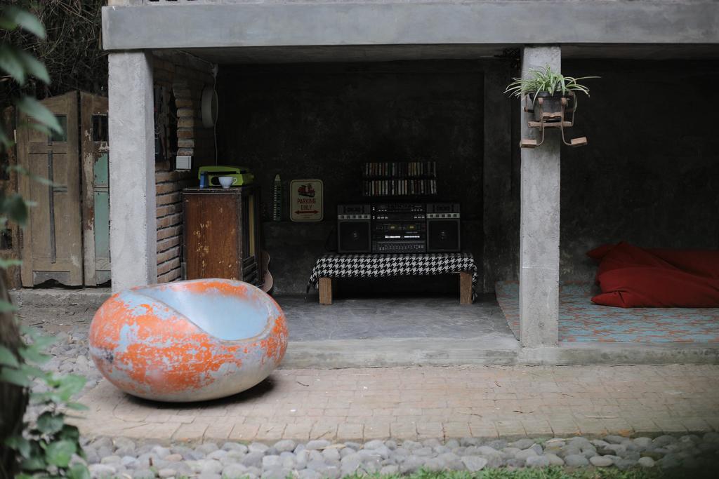 Rumah Senjakala Bantul Exterior photo